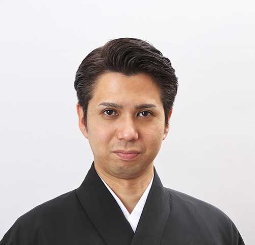 仲村 逸夫氏