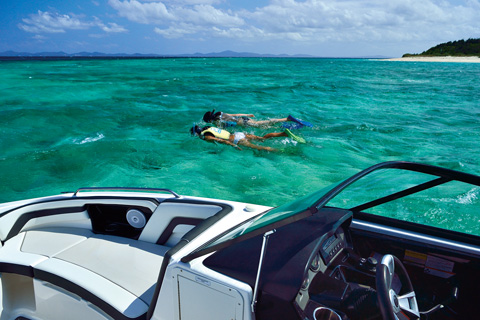 boat snorkeling