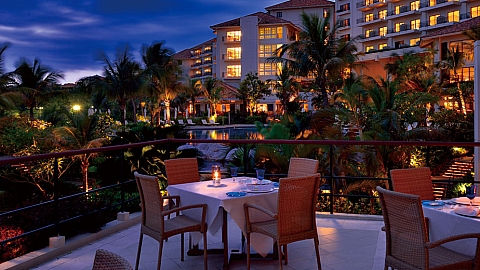 レストラン バー 公式 ザ ブセナテラス 沖縄リゾートホテル