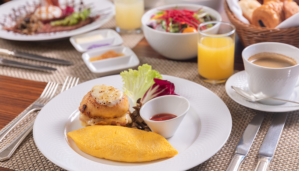 Fine Dining Breakfast | Seasonal menu | THE UZA TERRACE BEACH CLUB VILLAS